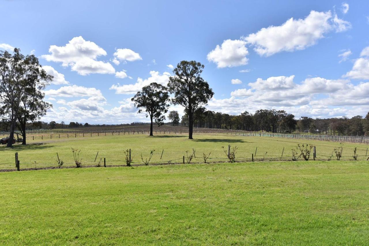 Ironbark Hill Estate Hotel Pokolbin Bagian luar foto